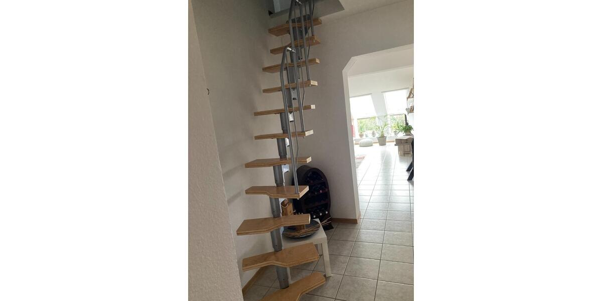 Dachgeschoßwohnung Saarlouis - 6 Zimmer, 116 m&sup2;, 240.000&euro; | Angebot:24941021