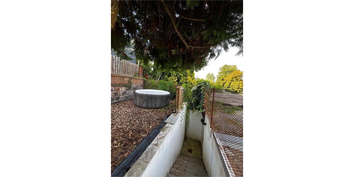 Reihenhaus Quierschied - 6 Zimmer, 140 m&sup2;, 165.000&euro; | Angebot:25253747