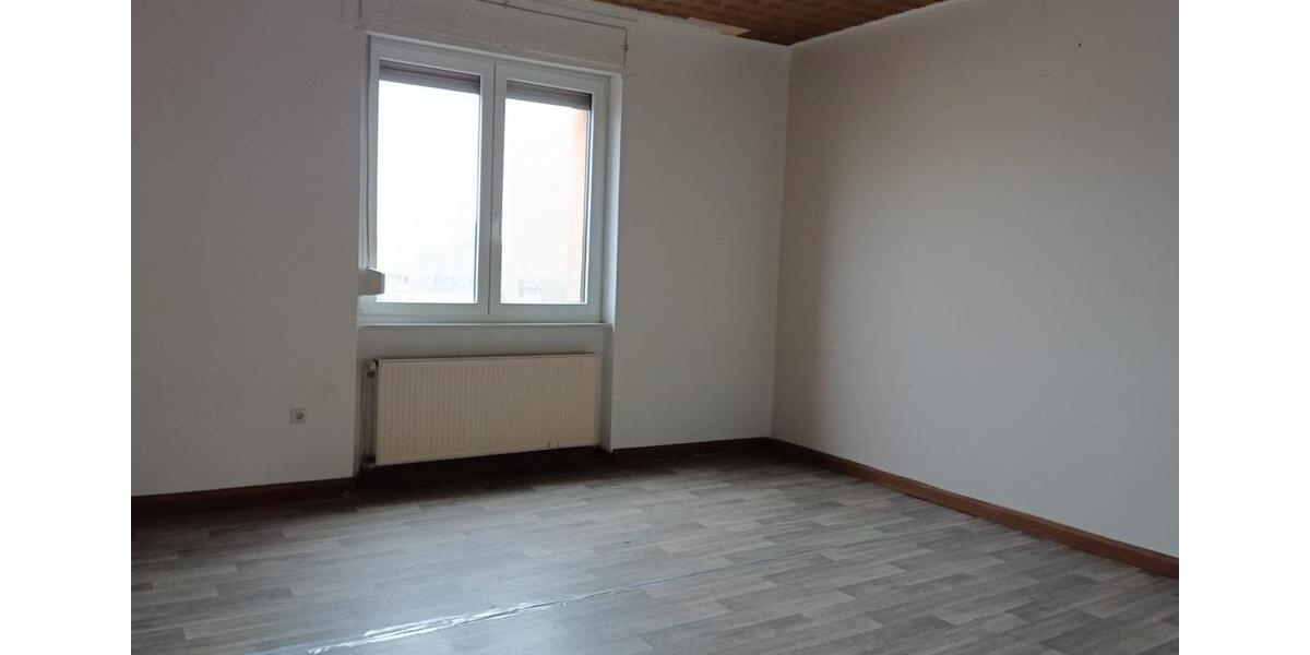 Etagenwohnung Saarbrücken Malstatt - 3 Zimmer, 95 m&sup2;, 500&euro; | Angebot:25756147