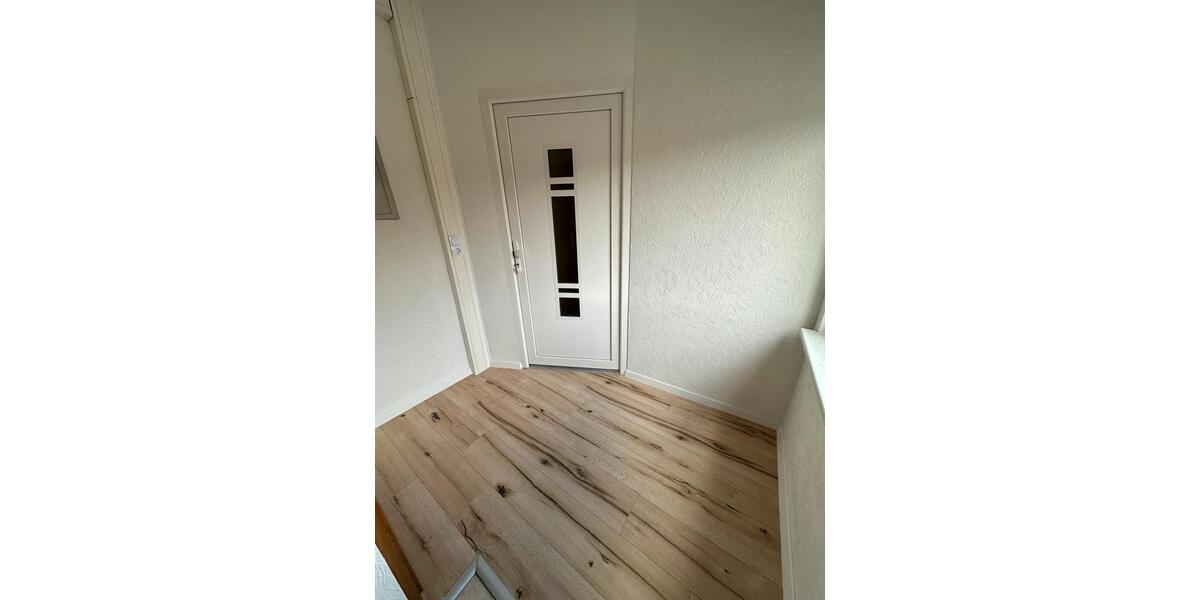 Dachgeschoßwohnung Marpingen - 3 Zimmer, 90 m&sup2;, 700&euro; | Angebot:26021107