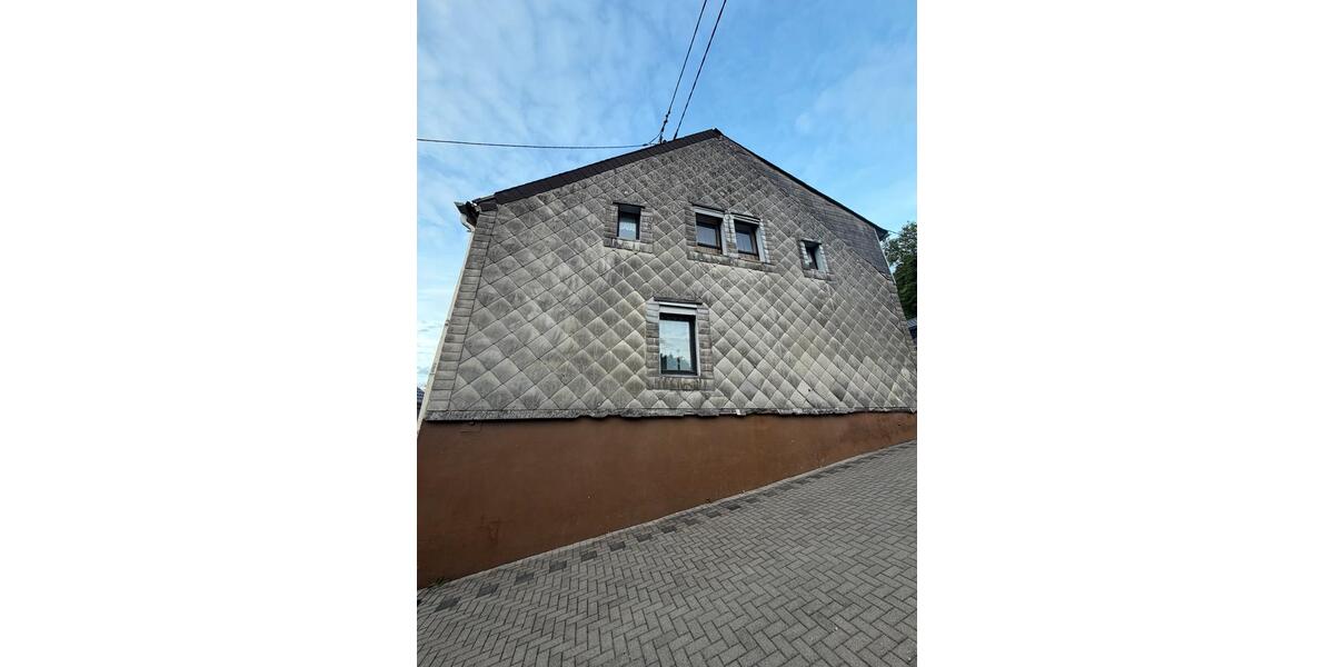 Reihenhaus Sulzbach (Saar) - 9 Zimmer, 229 m&sup2;, 140.000&euro; | Angebot:26642930