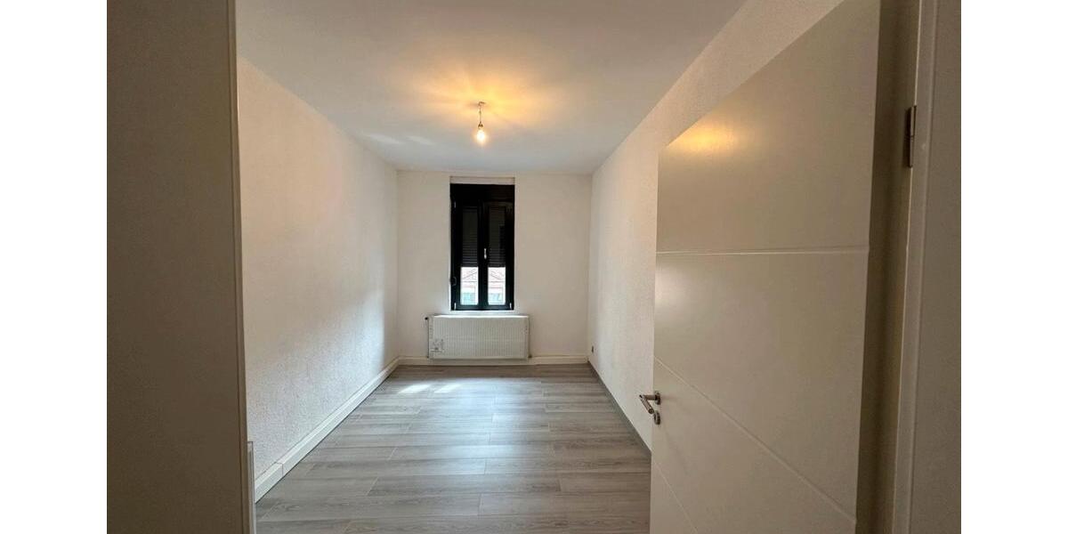 Einfamilienhaus Völklingen - 10 Zimmer, 10 m&sup2;, 325.000&euro; | Angebot:24996718