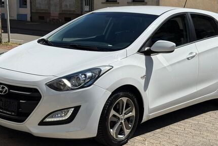 Hyundai i30 211.800 km 6.900 &euro; Saarbrücken - Burbach 66115