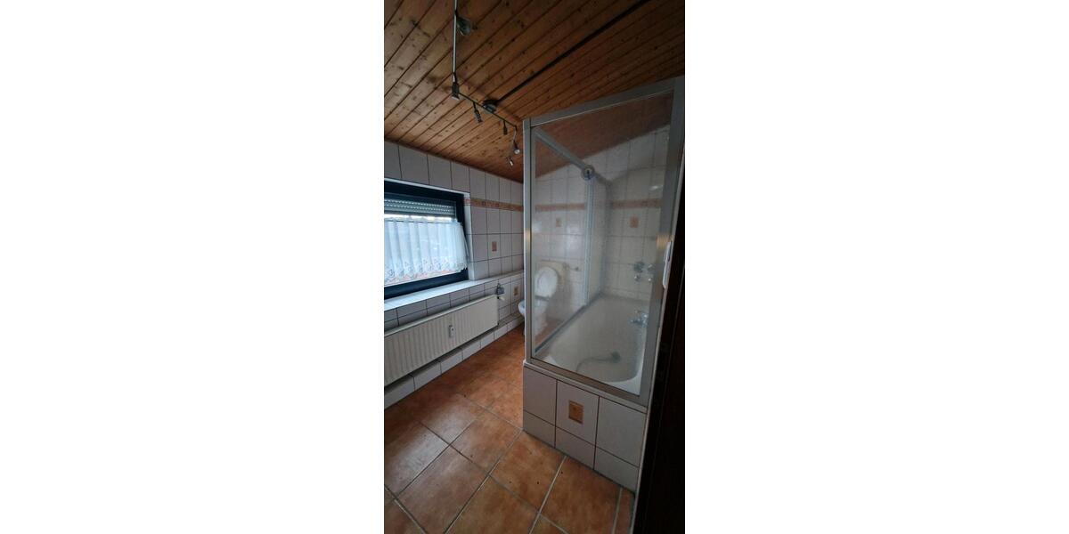 Etagenwohnung Sankt Ingbert - 2 Zimmer, 74 m&sup2;, 750&euro; | Angebot:25543037