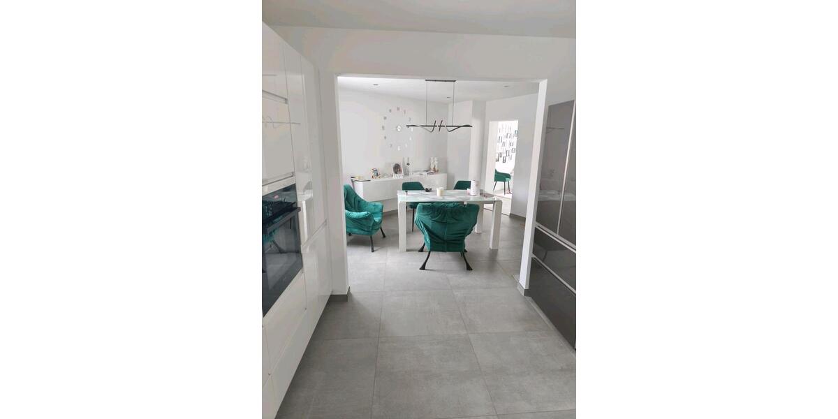 Etagenwohnung Zweibrücken - 2 Zimmer, 95 m&sup2;, 950&euro; | Angebot:26676852