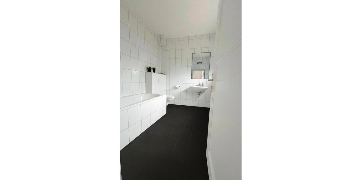 Erdgeschoßwohnung Völklingen - 4 Zimmer, 100 m&sup2;, 20&euro; | Angebot:25781448