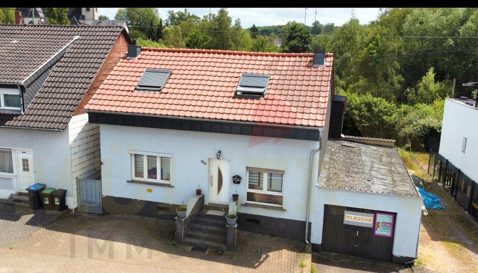 Etagenwohnung Schwalbach - 5 Zimmer, 130 m&sup2;, 1.000&euro; | Angebot:25235607