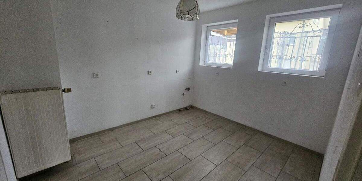 Einfamilienhaus Ottweiler - 5 Zimmer, 110 m&sup2;, 225.000&euro; | Angebot:25702877