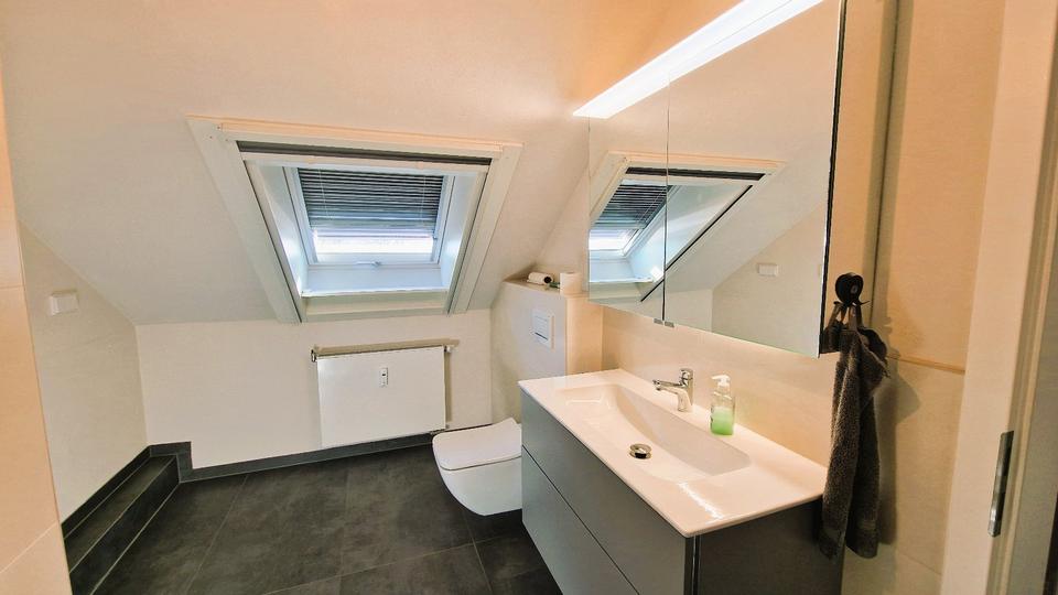 Dachgeschoßwohnung Sulzbach (Saar) - 4 Zimmer, 78 m&sup2;, 550&euro; | Angebot:25908093