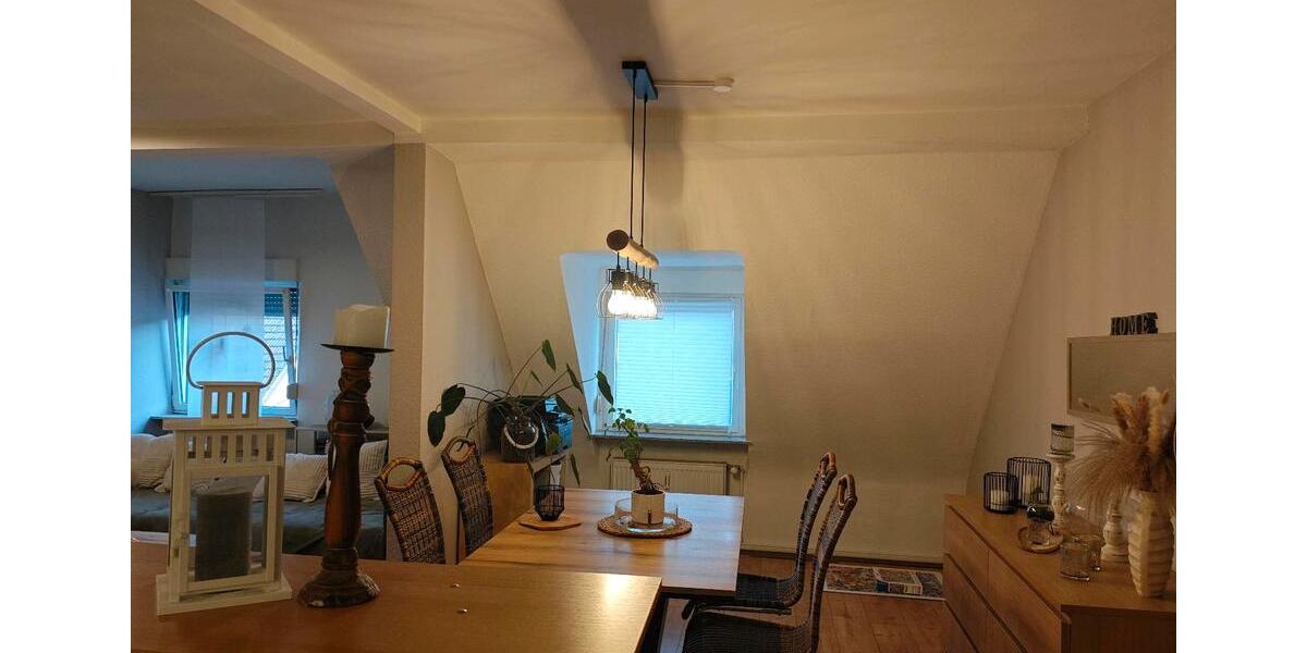 Dachgeschoßwohnung Großrosseln - 3 Zimmer, 80 m&sup2;, 600&euro; | Angebot:25852416