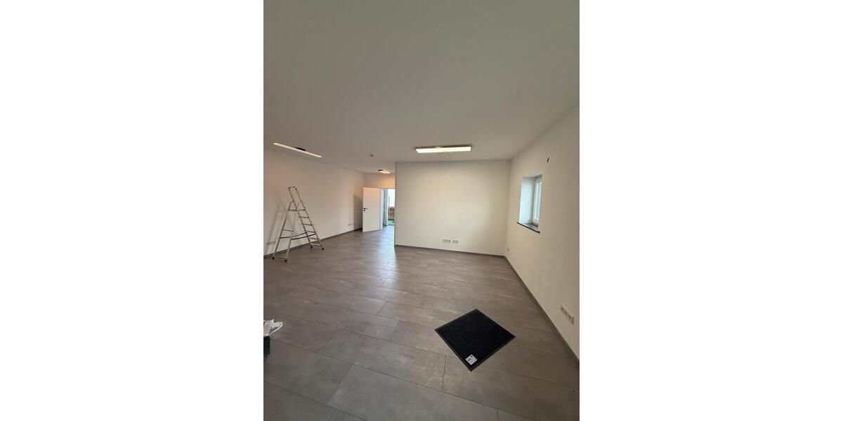 Gewerbeobjekt Überherrn - 12&euro; | Angebot:25844073