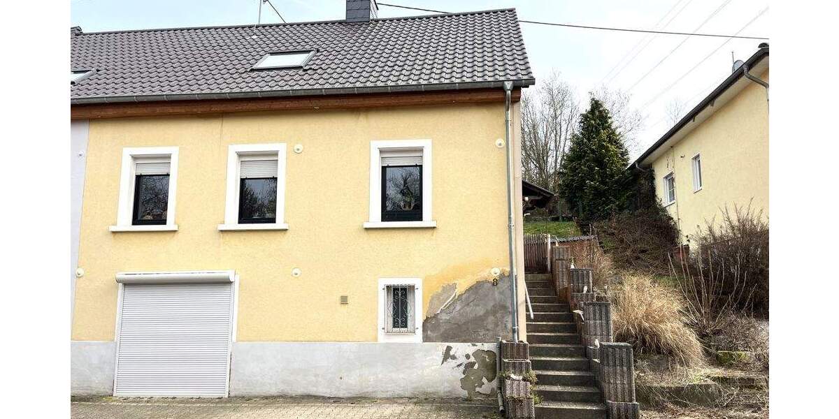 Doppelhaushälfte Schiffweiler - 5 Zimmer, 111 m&sup2;, 160.000&euro; | Angebot:25835461