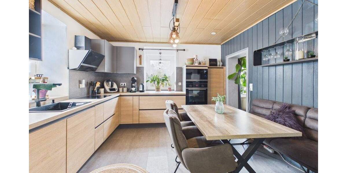 Doppelhaushälfte Schiffweiler - 5 Zimmer, 111 m&sup2;, 160.000&euro; | Angebot:25835461