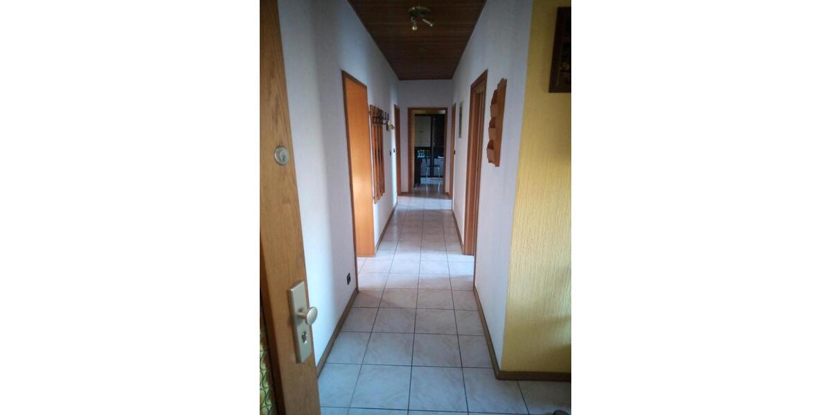 Etagenwohnung Neunkirchen - 3 Zimmer, 85 m&sup2;, 850&euro; | Angebot:25883536