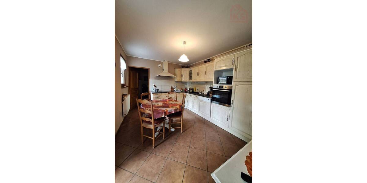 Einfamilienhaus Saarlouis Lisdorf - 8 Zimmer, 200 m&sup2;, 299.000&euro; | Angebot:25731396