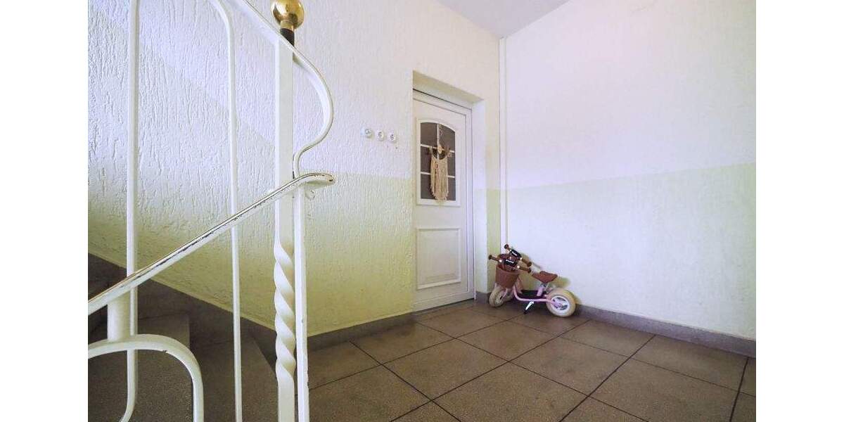 Etagenwohnung Saarbrücken Malstatt - 3 Zimmer, 81 m&sup2;, 155.000&euro; | Angebot:25675558