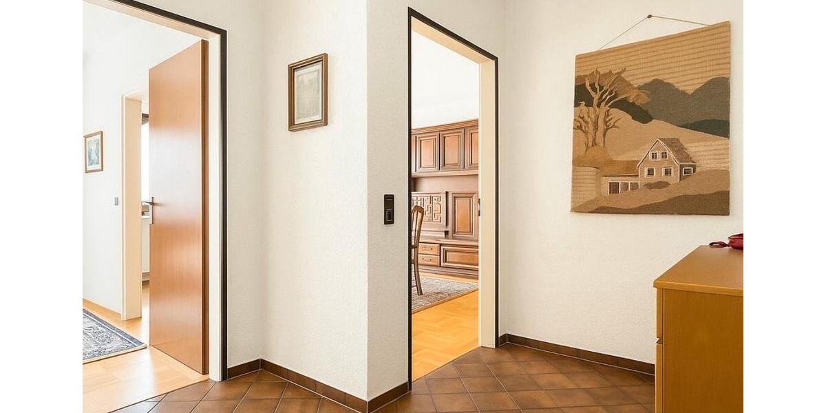 Etagenwohnung Völklingen - 3 Zimmer, 84 m&sup2;, 700&euro; | Angebot:25821374