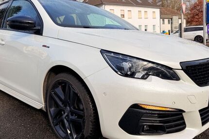 Peugeot 308 88.842 km 11.999 &euro; Völklingen 66333