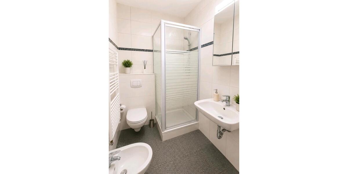 Etagenwohnung Saarbrücken Neue Bremm - 1 Zimmer, 30 m&sup2;, 295&euro; | Angebot:26461688