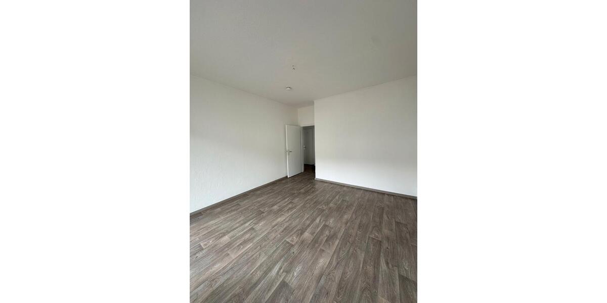 Etagenwohnung Saarbrücken Neue Bremm - 3 Zimmer, 75 m&sup2;, 600&euro; | Angebot:26662954