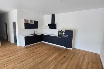 Wohnung Homburg - 2 Zimmer, 84 m&sup2;, 1.050&euro; | Angebot:25056985