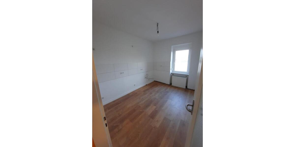 Etagenwohnung Saarbrücken St. Arnual - 3.5 Zimmer, 76 m&sup2;, 760&euro; | Angebot:25868584