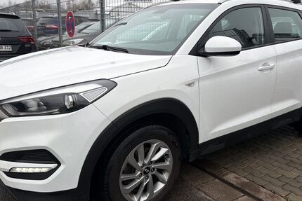 Hyundai TUCSON 199.000 km 8.900 &euro; Saarlouis 66740