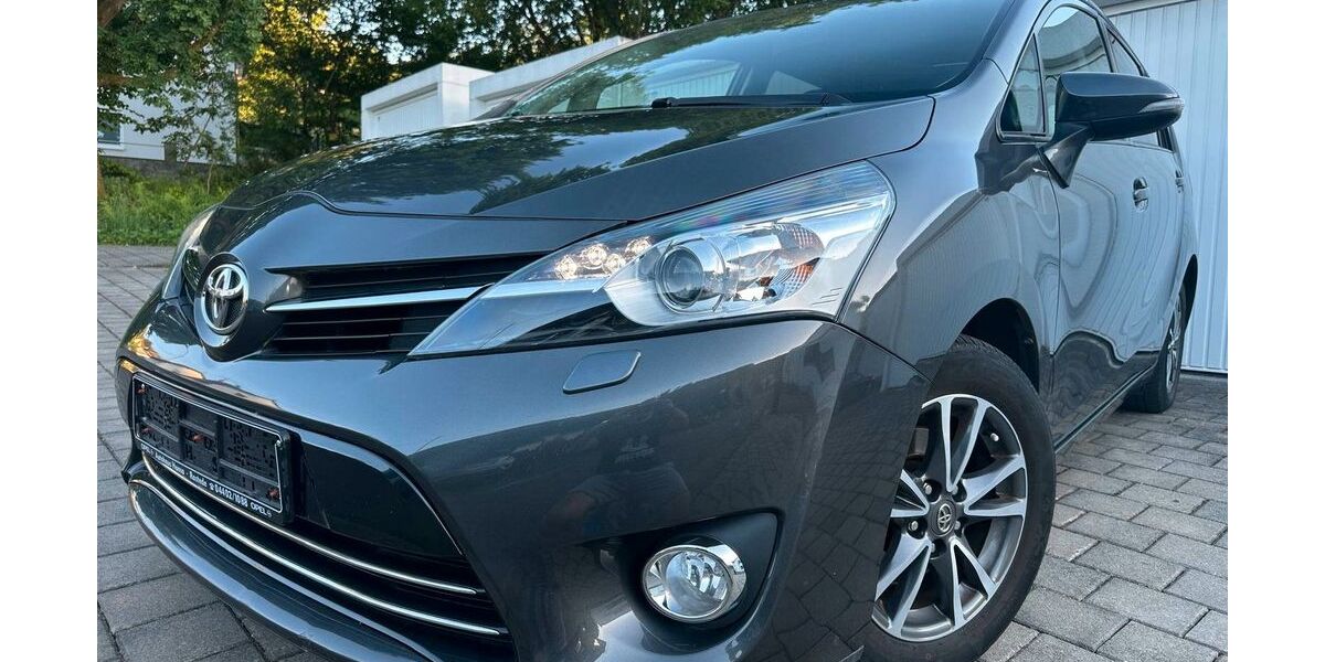 Toyota Verso 124.794 km 11.490 &euro; Beckingen 66701
