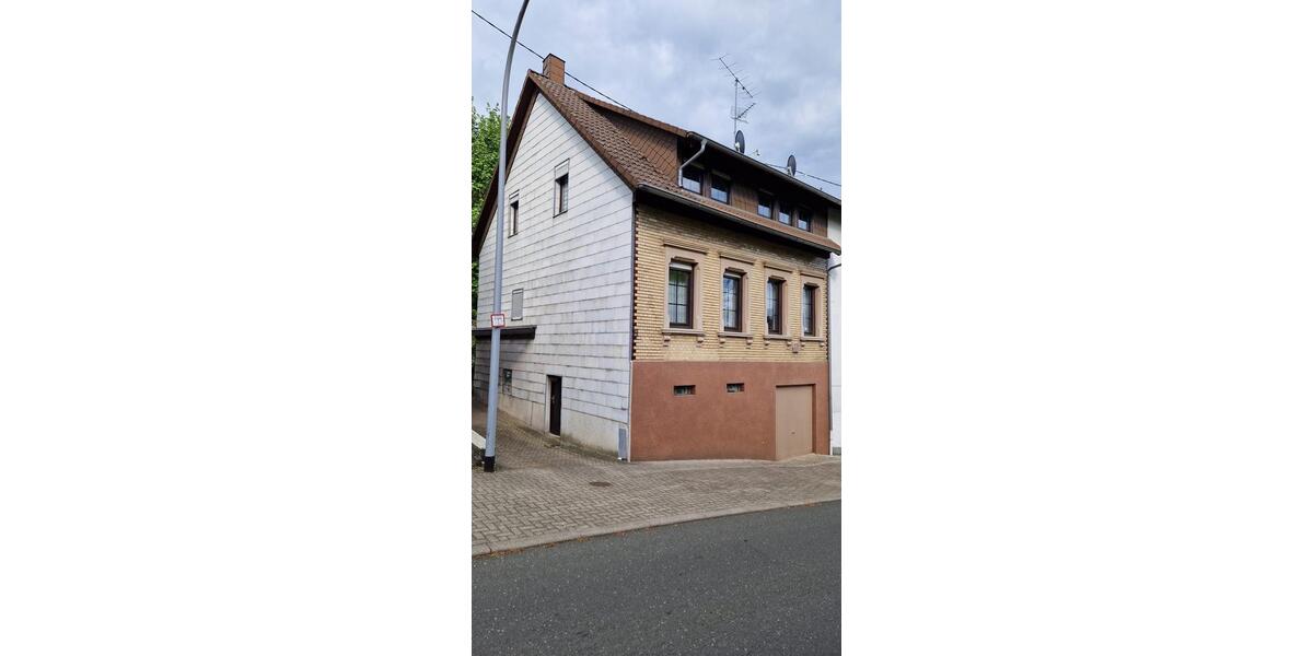 Doppelhaushälfte Saarbrücken Dudweiler - 4 Zimmer, 130 m&sup2;, 210.000&euro; | Angebot:26284185