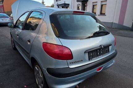 Peugeot 206 250.000 km 1.100 &euro; Saarbrücken 66126