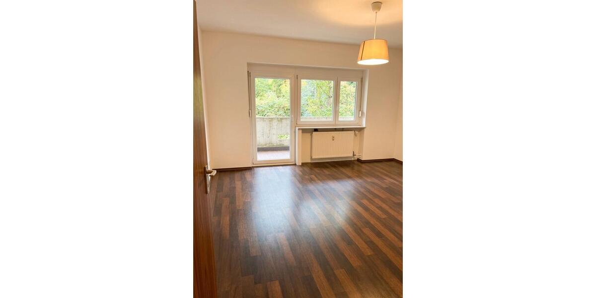 Etagenwohnung Saarbrücken Eschberg - 2 Zimmer, 78 m&sup2;, 750&euro; | Angebot:26597473