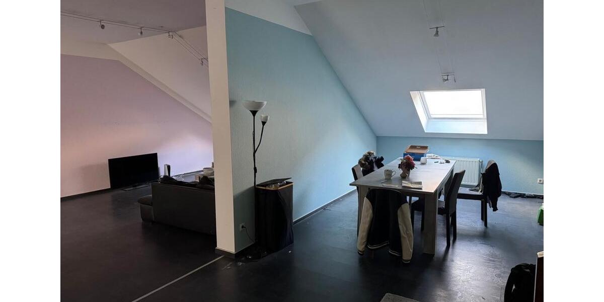 Dachgeschoßwohnung Bous - 5 Zimmer, 165 m&sup2;, 900&euro; | Angebot:25025158