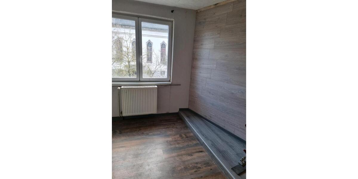 Etagenwohnung Völklingen - 2.5 Zimmer, 65 m&sup2;, 450&euro; | Angebot:25792550