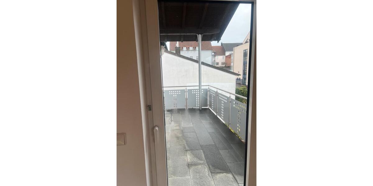 Etagenwohnung Illingen - 5 Zimmer, 135 m&sup2;, 1.495&euro; | Angebot:25329305