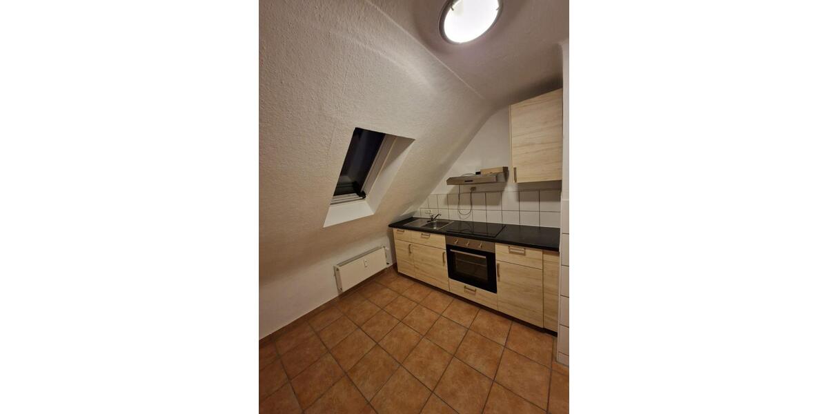 Dachgeschoßwohnung Blieskastel - 2 Zimmer, 46 m&sup2;, 330&euro; | Angebot:25646998