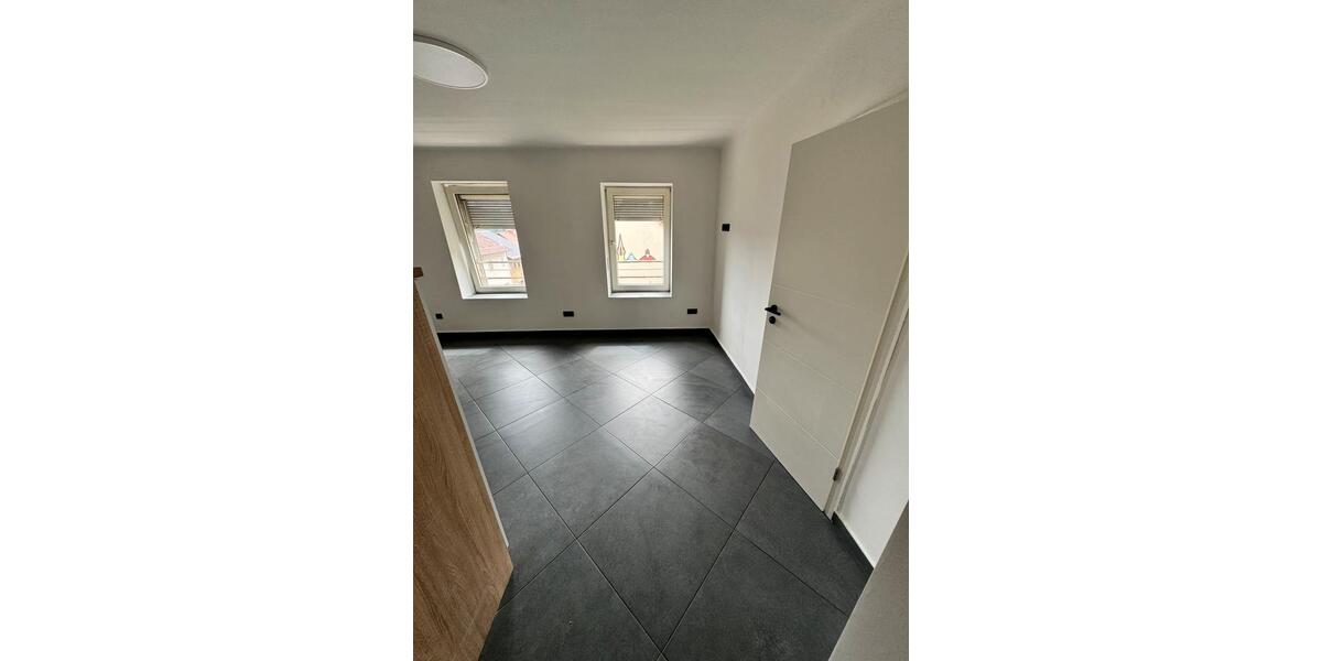 Dachgeschoßwohnung Ottweiler - 3 Zimmer, 80 m&sup2;, 750&euro; | Angebot:26686733