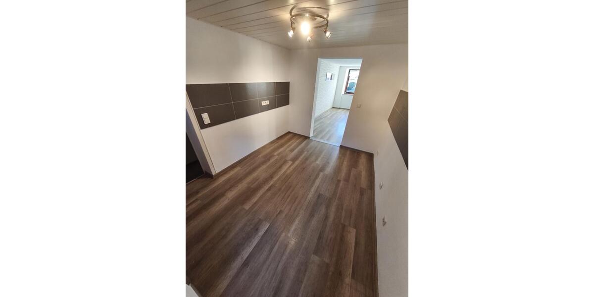 Erdgeschoßwohnung Mandelbachtal - 3 Zimmer, 83 m&sup2;, 990&euro; | Angebot:25298082