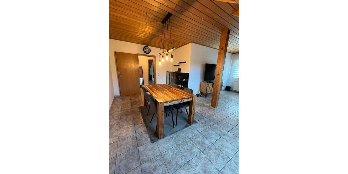 Dachgeschoßwohnung Friedrichsthal - 2 Zimmer, 70 m&sup2;, 450&euro; | Angebot:25945405