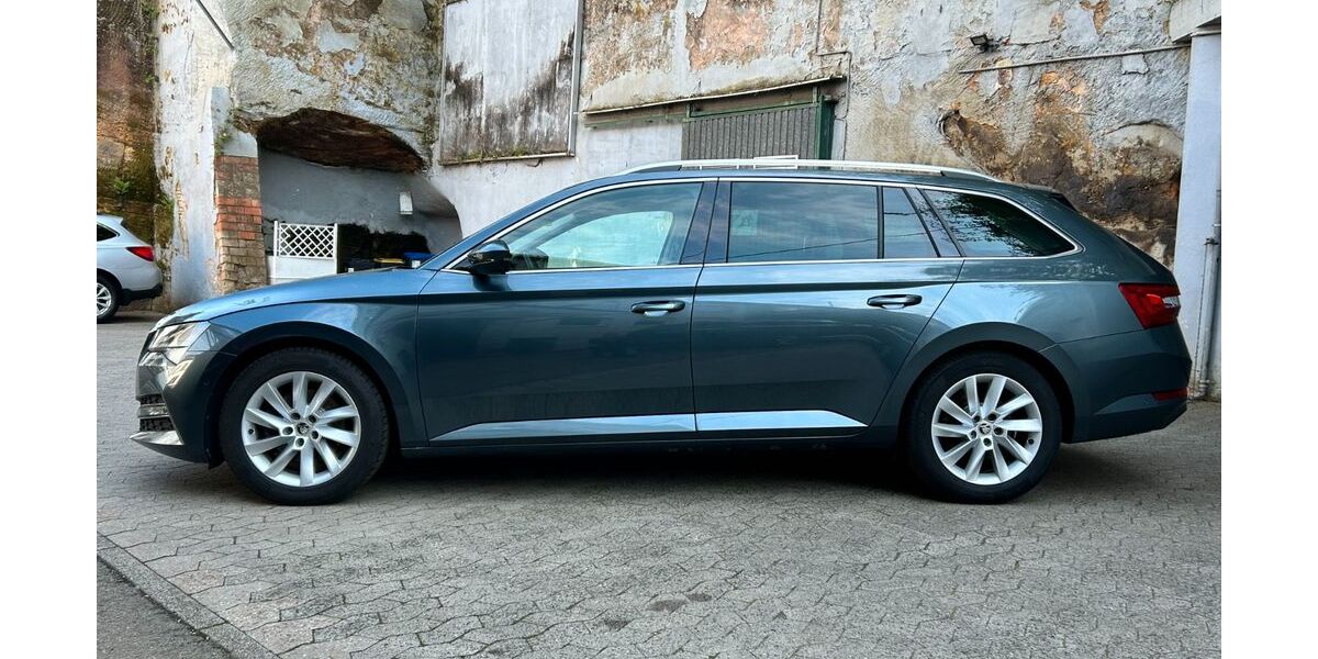 Skoda Superb 103.000 km 16.900 &euro; Saarbrücken 66117