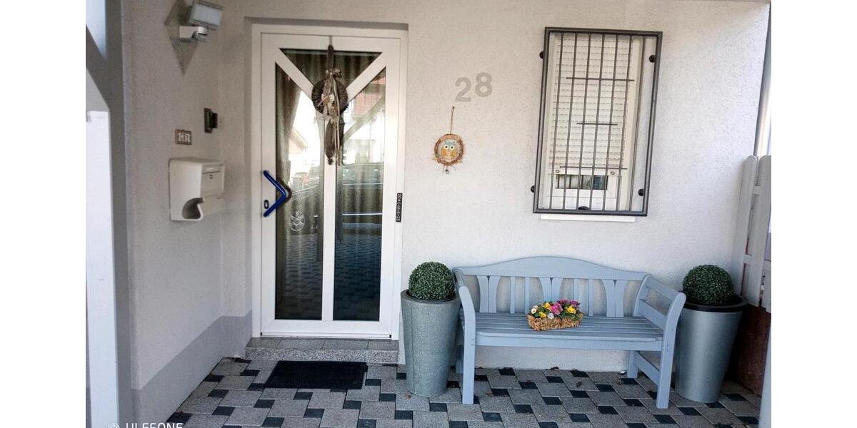 Reihenhaus Völklingen - 7 Zimmer, 140 m&sup2;, 360.000&euro; | Angebot:25457124