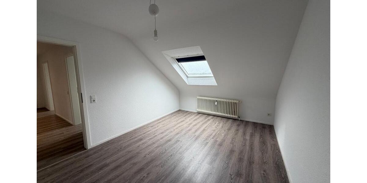 Dachgeschoßwohnung Heusweiler - 4 Zimmer, 78 m&sup2;, 640&euro; | Angebot:26558304