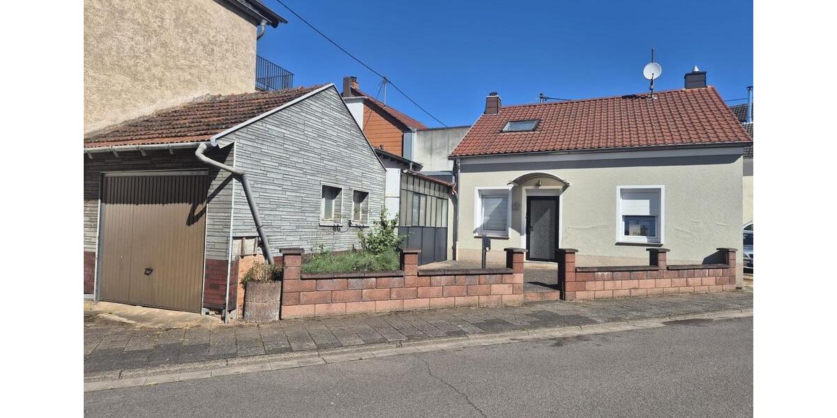 Einfamilienhaus Saarlouis - 5 Zimmer, 80 m&sup2;, 170.000&euro; | Angebot:26705672