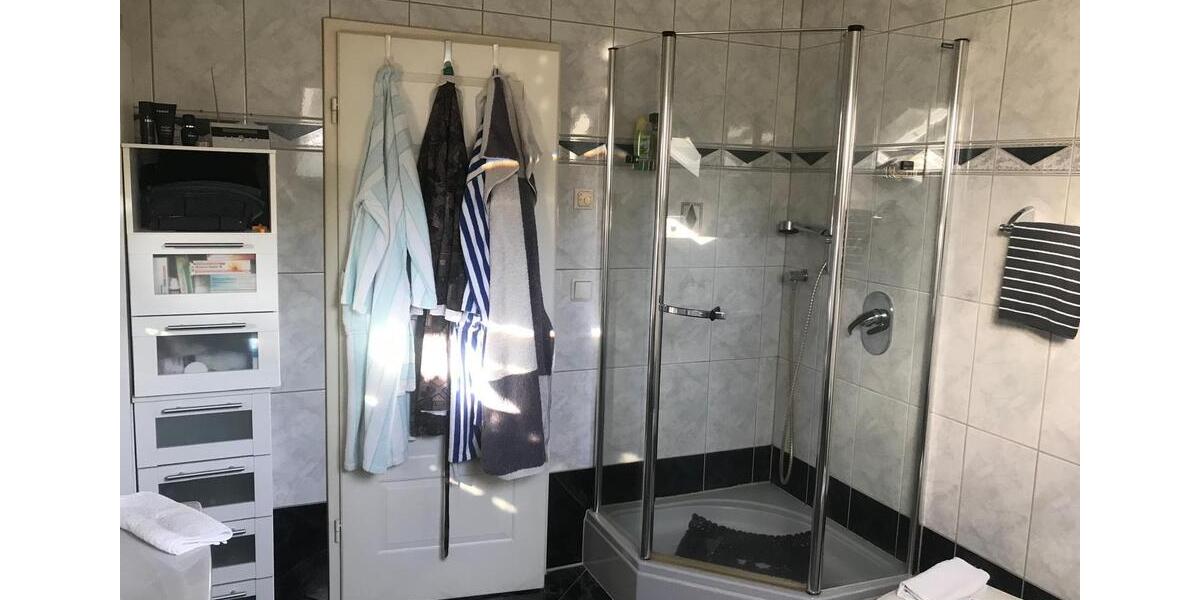 Dachgeschoßwohnung Großrosseln - 4 Zimmer, 116 m&sup2;, 950&euro; | Angebot:25857855