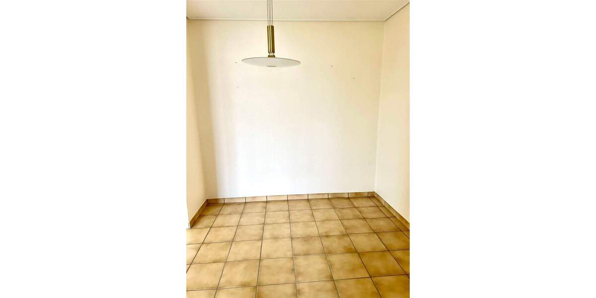 Etagenwohnung Saarbrücken Scheidt - 2 Zimmer, 77 m&sup2;, 168.000&euro; | Angebot:25701158