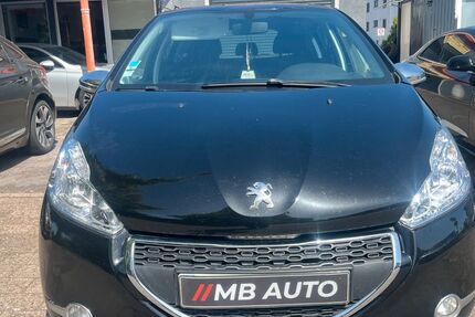 Peugeot 208 282.000 km 1.850 &euro; Saarwellingen 66793