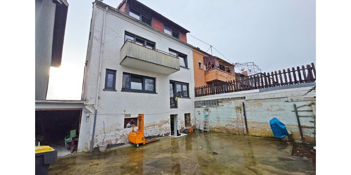 Reihenhaus Saarbrücken St. Arnual - 8 Zimmer, 170 m&sup2;, 319.000&euro; | Angebot:25403151