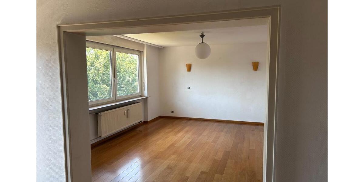 Etagenwohnung Saarbrücken - 3 Zimmer, 81 m&sup2;, 240.000&euro; | Angebot:26959767