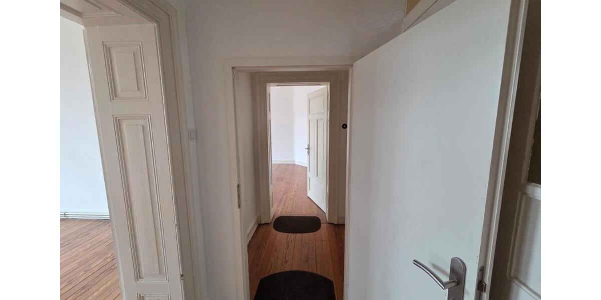Etagenwohnung Saarbrücken St. Arnual - 3 Zimmer, 102 m&sup2;, 1.100&euro; | Angebot:26685978