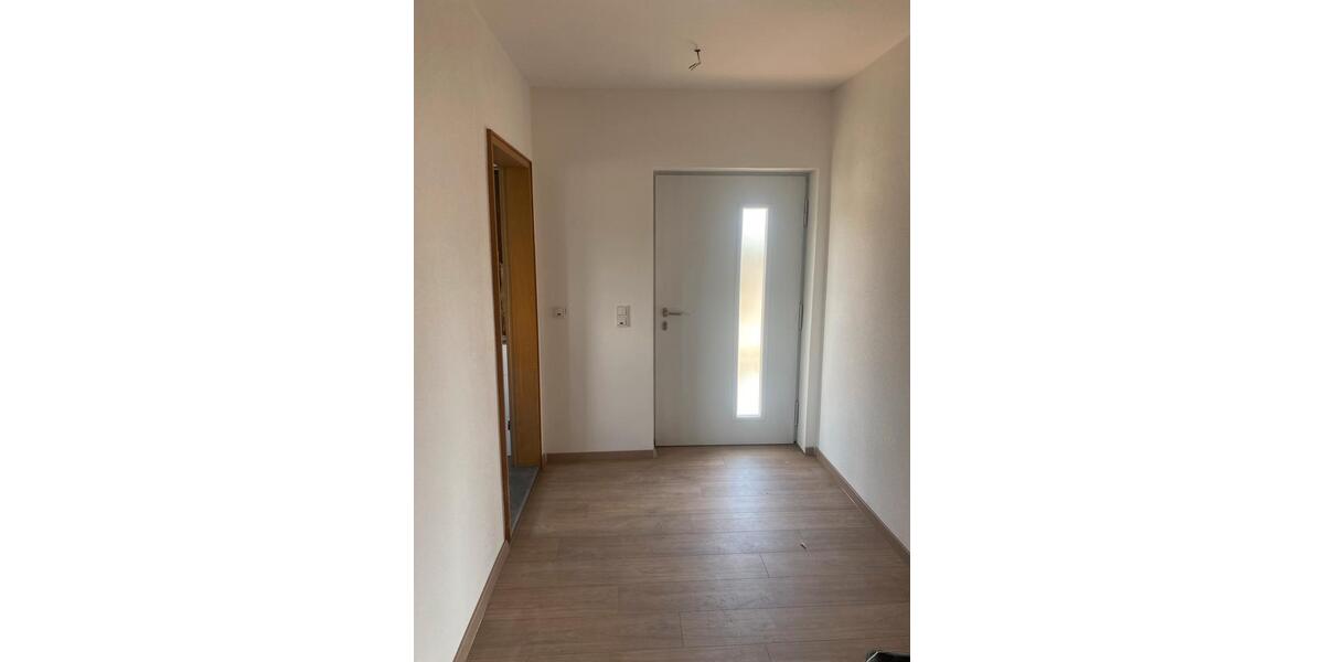 Dachgeschoßwohnung Saarlouis - 3 Zimmer, 81 m&sup2;, 820&euro; | Angebot:25712634