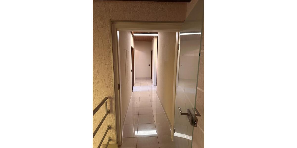 Einfamilienhaus Schmelz - 7 Zimmer, 183 m&sup2;, 320.000&euro; | Angebot:25403152